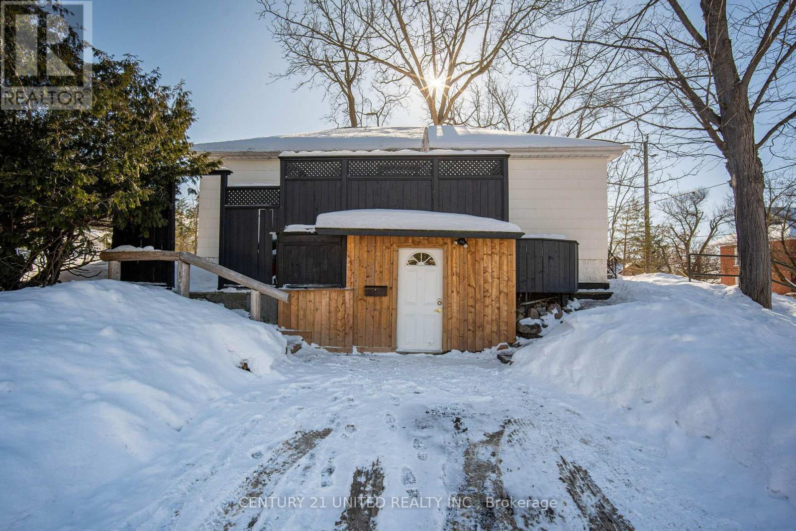 638 Rubidge Street, Peterborough (Town Ward 3), Ontario  K9H 4G1 - Photo 26 - X12782854