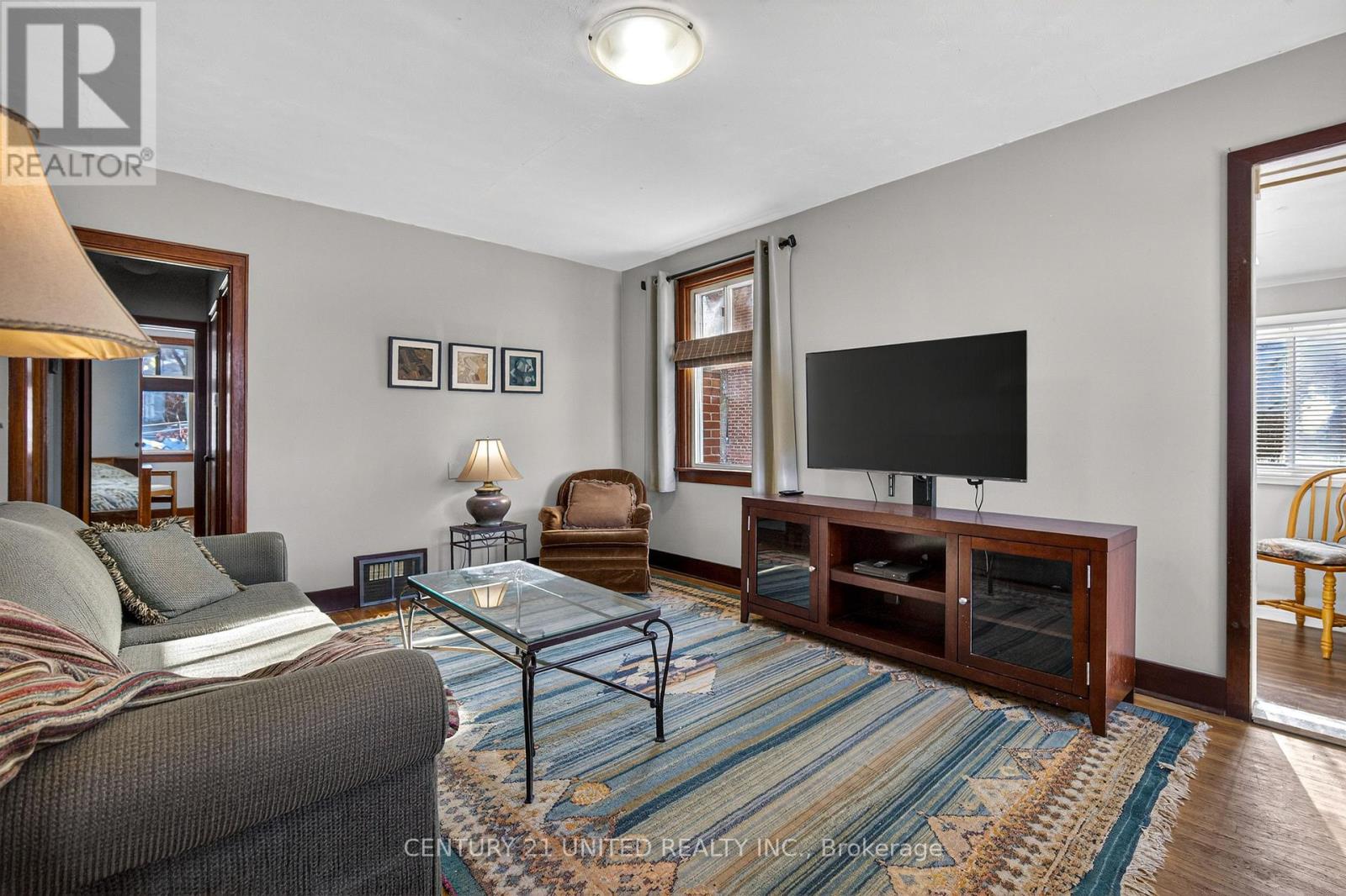 638 Rubidge Street, Peterborough (Town Ward 3), Ontario  K9H 4G1 - Photo 6 - X12782854