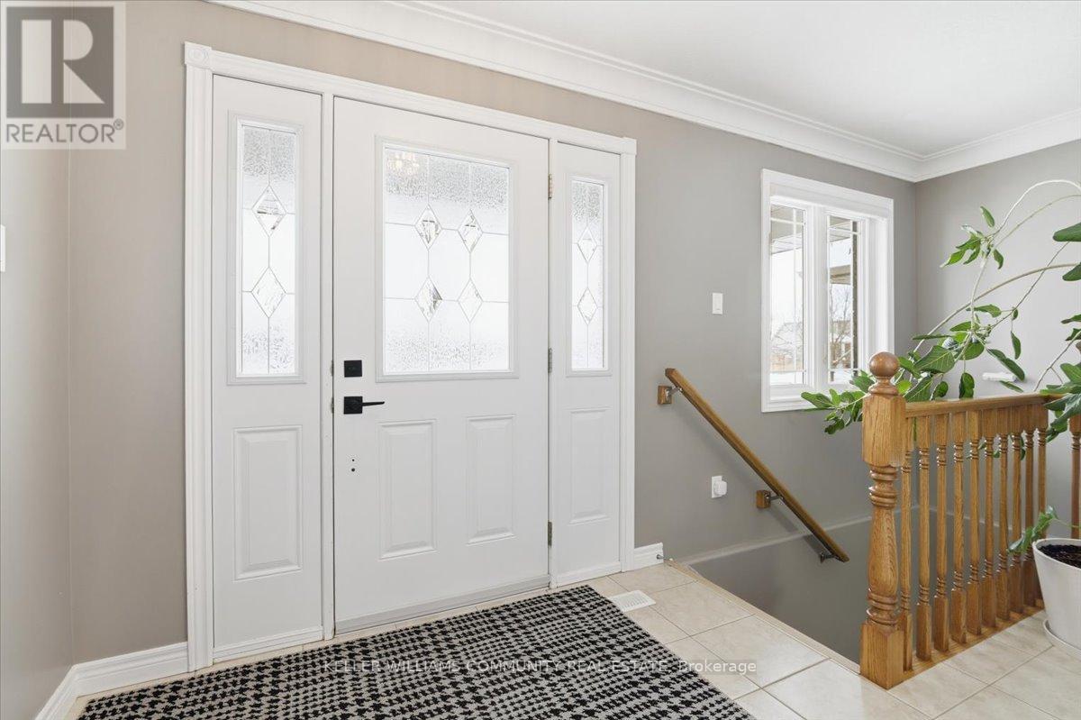 210 Chandler Crescent, Peterborough (Monaghan Ward 2), Ontario  K9J 2G1 - Photo 3 - X12783830