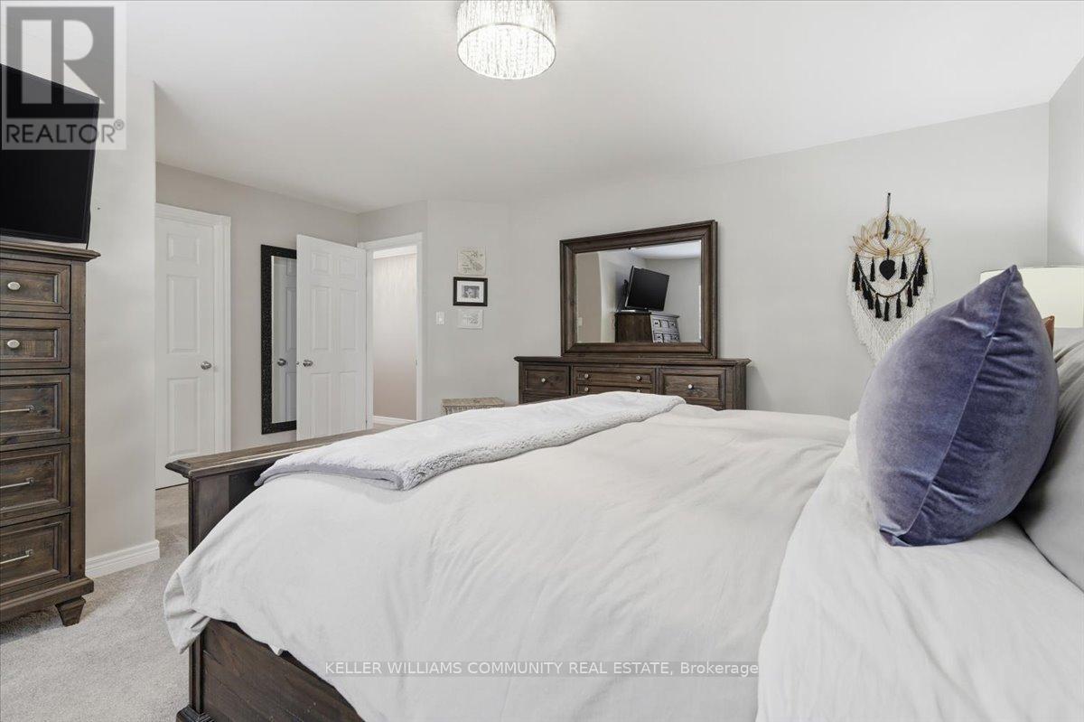 210 Chandler Crescent, Peterborough (Monaghan Ward 2), Ontario  K9J 2G1 - Photo 7 - X12783830