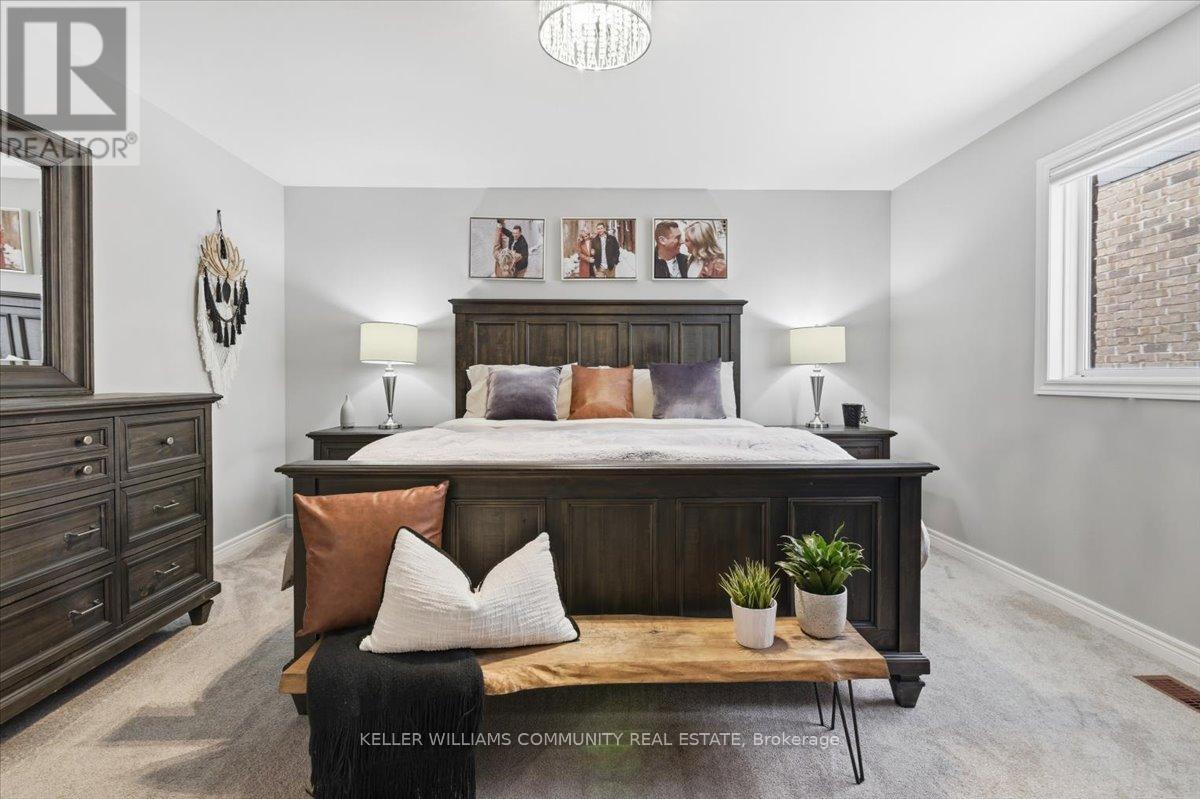 210 Chandler Crescent, Peterborough (Monaghan Ward 2), Ontario  K9J 2G1 - Photo 9 - X12783830