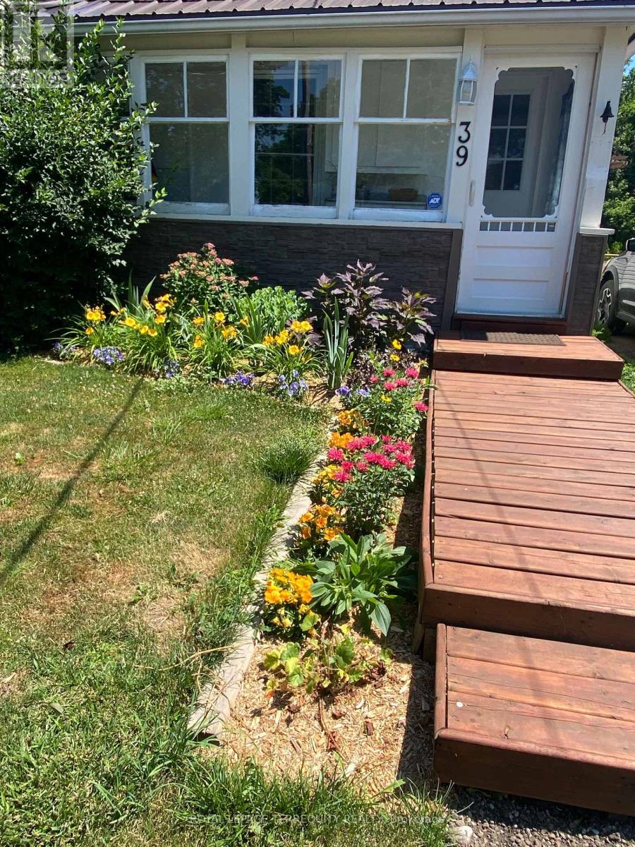 39 Raglan Street S, Trent Hills (Campbellford), Ontario  K0L 1L0 - Photo 4 - X12784868