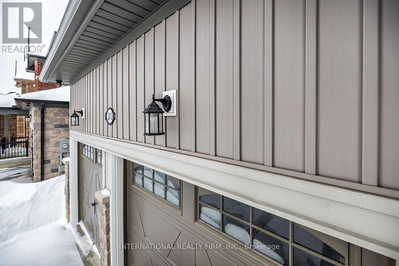 31 Connolly Road, Kawartha Lakes (Lindsay), Ontario  K9V 0P1 - Photo 3 - X12785582