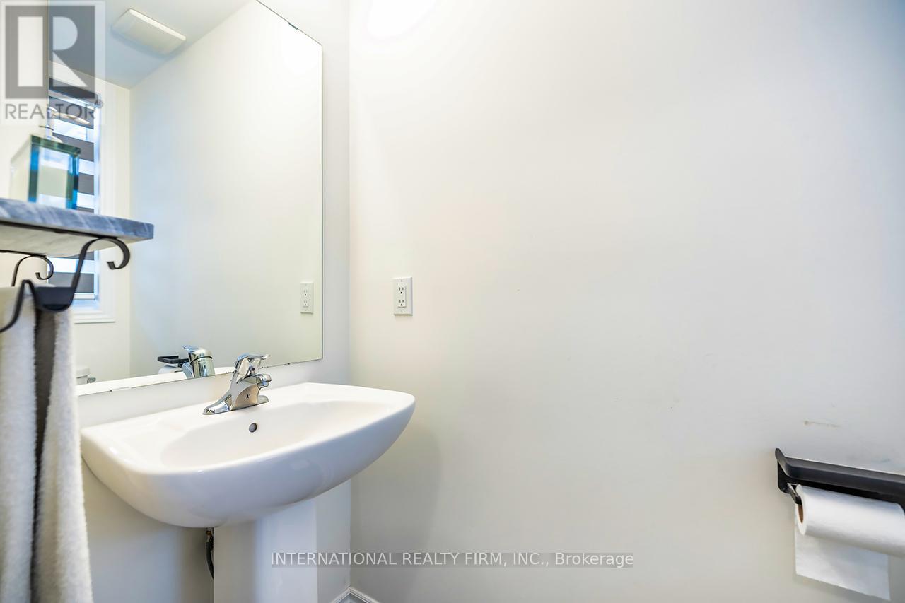 31 Connolly Road, Kawartha Lakes (Lindsay), Ontario  K9V 0P1 - Photo 6 - X12785582