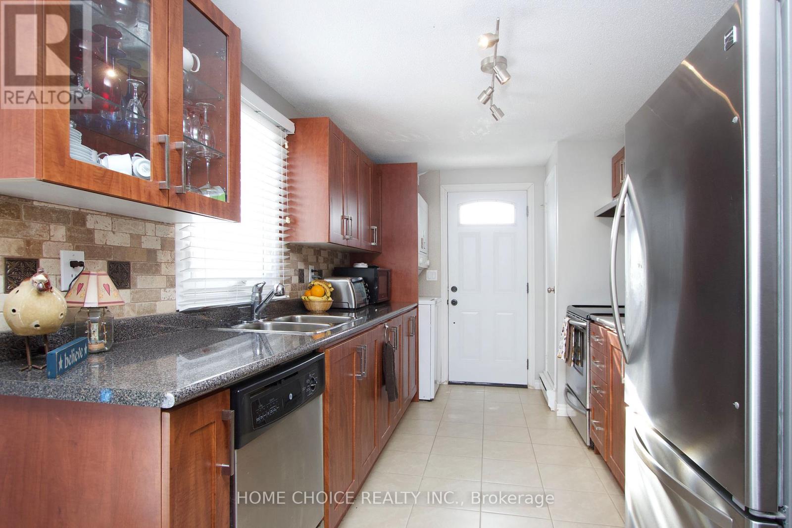 3 Heritage Lane, Clarington (Newcastle), Ontario  L1B 1A5 - Photo 11 - E12786056