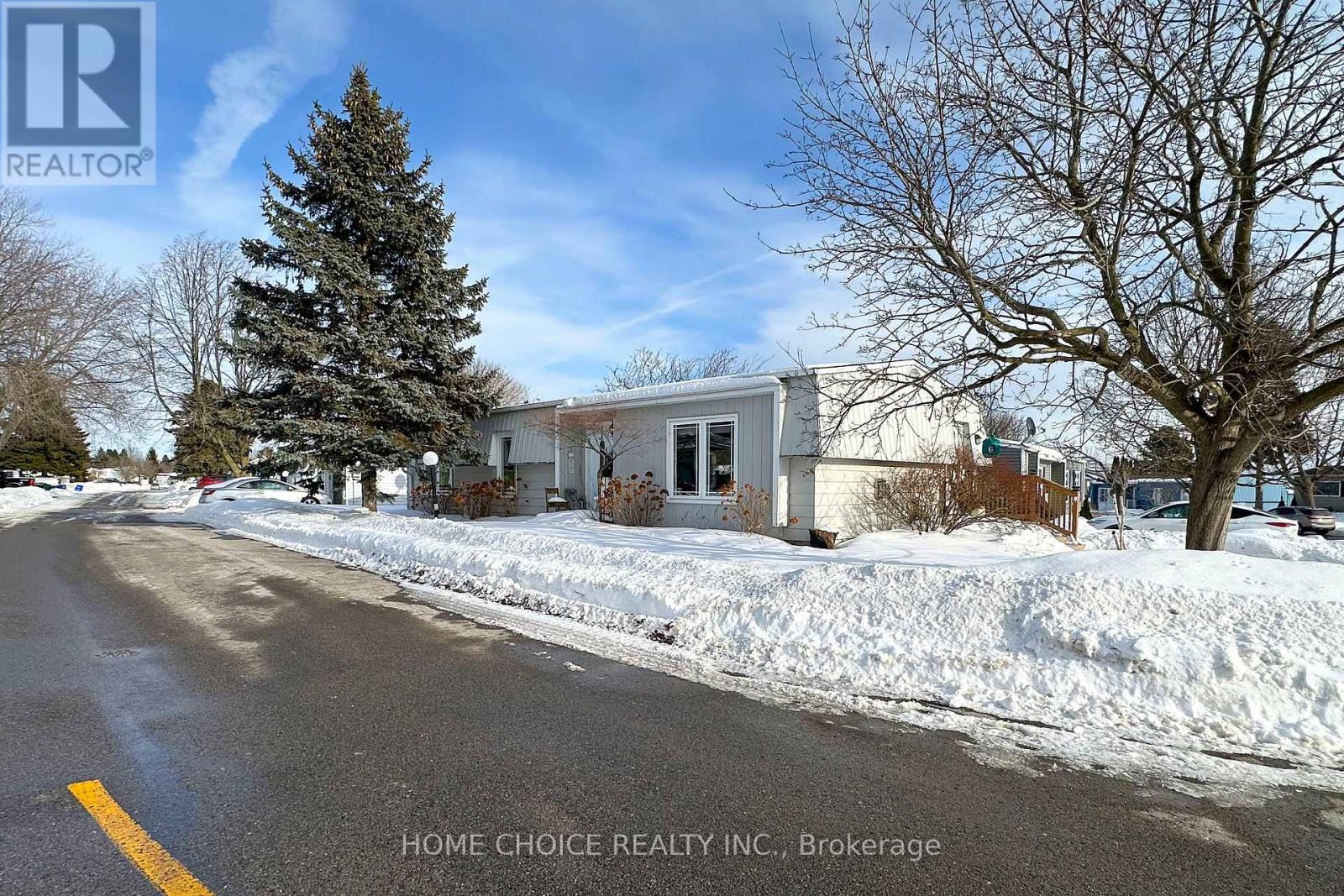 3 Heritage Lane, Clarington (Newcastle), Ontario  L1B 1A5 - Photo 3 - E12786056