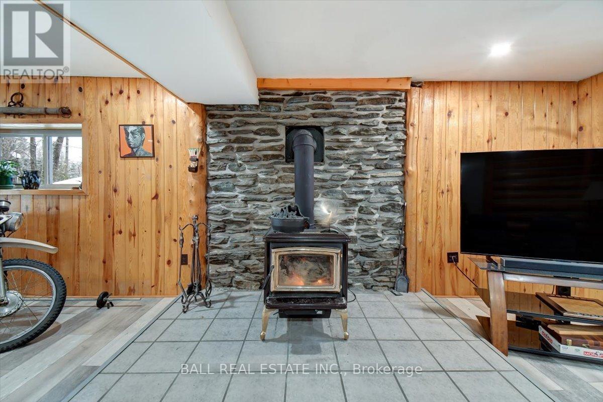 192 Quarry Road, Bancroft (Dungannon Ward), Ontario  K0L 1C0 - Photo 35 - X12786698