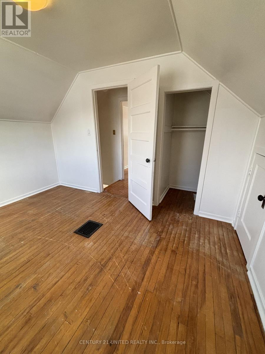 638 Mckellar Street, Peterborough (Otonabee Ward 1), Ontario  K9J 1R3 - Photo 11 - X12787206