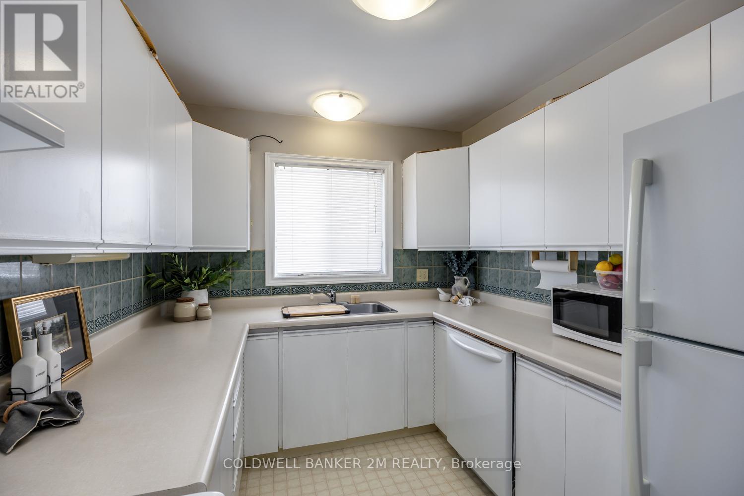 63 Lori Boulevard, Kawartha Lakes (Lindsay), Ontario  K9V 6B7 - Photo 8 - X12787432