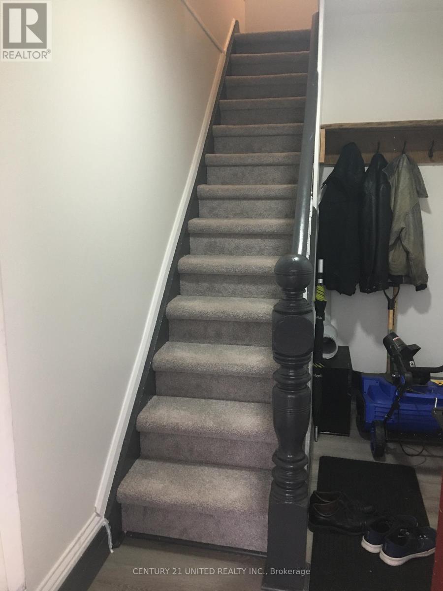 552 Bethune Street, Peterborough (Town Ward 3), Ontario  K9H 3Z5 - Photo 4 - X12788522