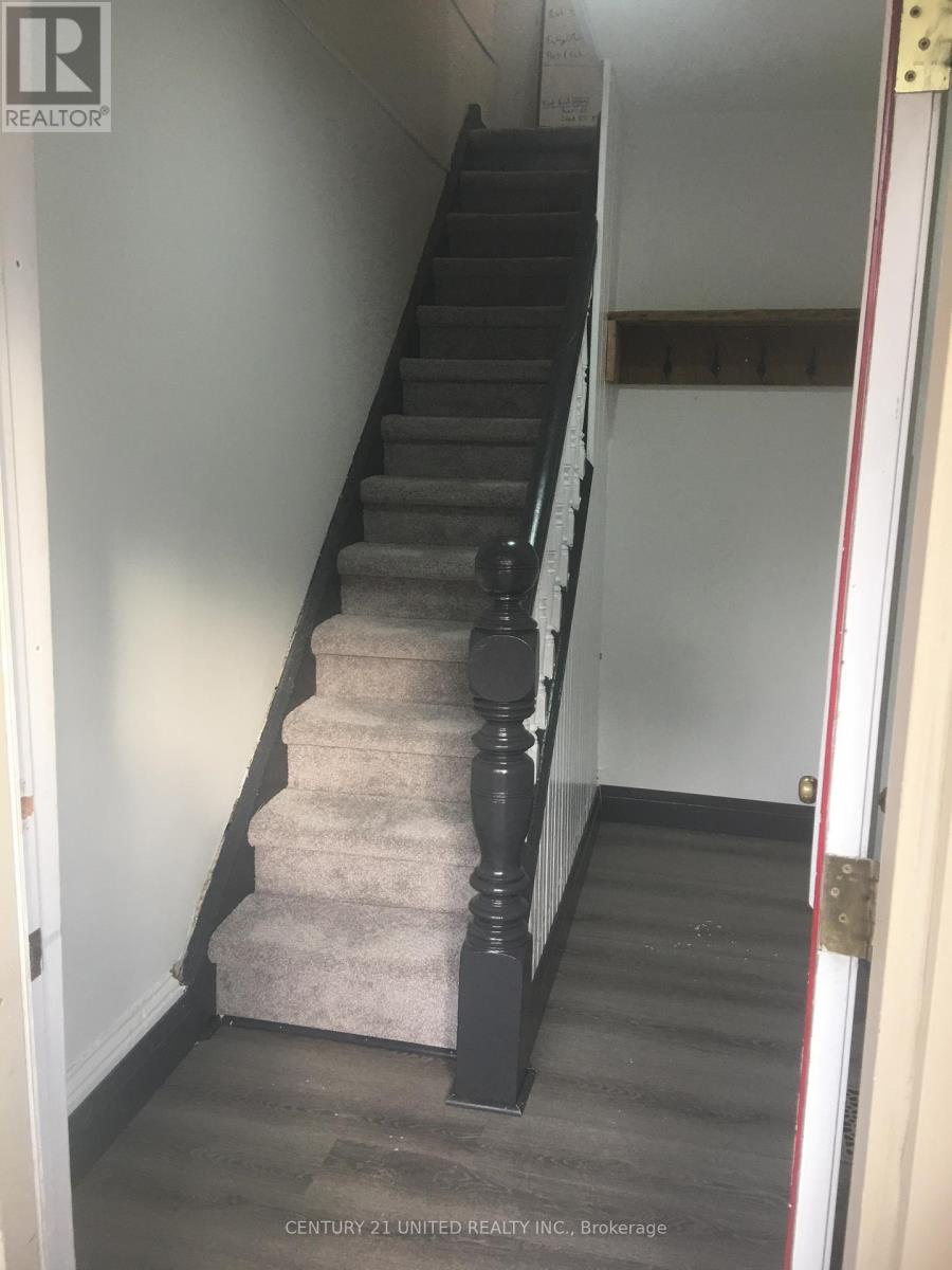 552 Bethune Street, Peterborough (Town Ward 3), Ontario  K9H 3Z5 - Photo 5 - X12788522