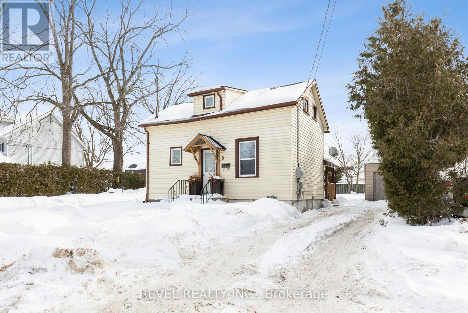 5 George Street E, Kawartha Lakes (Lindsay), Ontario  K9V 1W2 - Photo 2 - X12789228