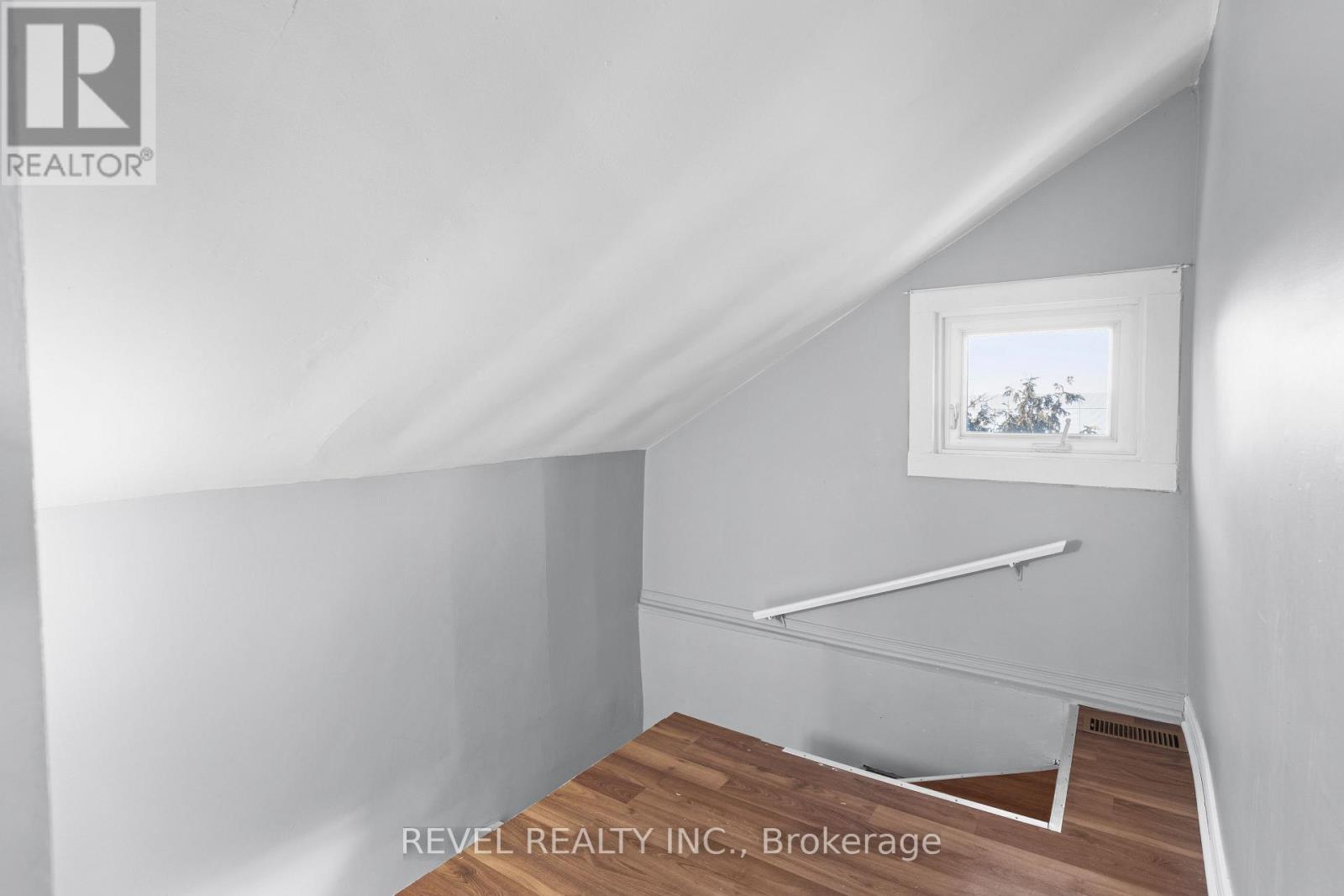 5 George Street E, Kawartha Lakes (Lindsay), Ontario  K9V 1W2 - Photo 34 - X12789228