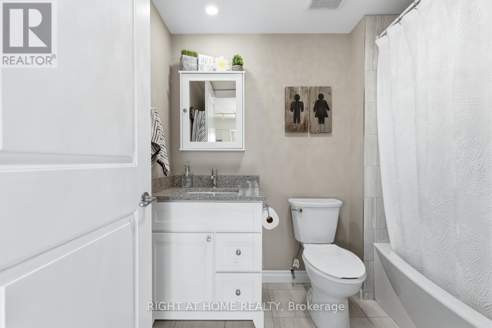 301 - 25 King Street, Kawartha Lakes (Lindsay), Ontario  K9V 1C4 - Photo 11 - X12789304