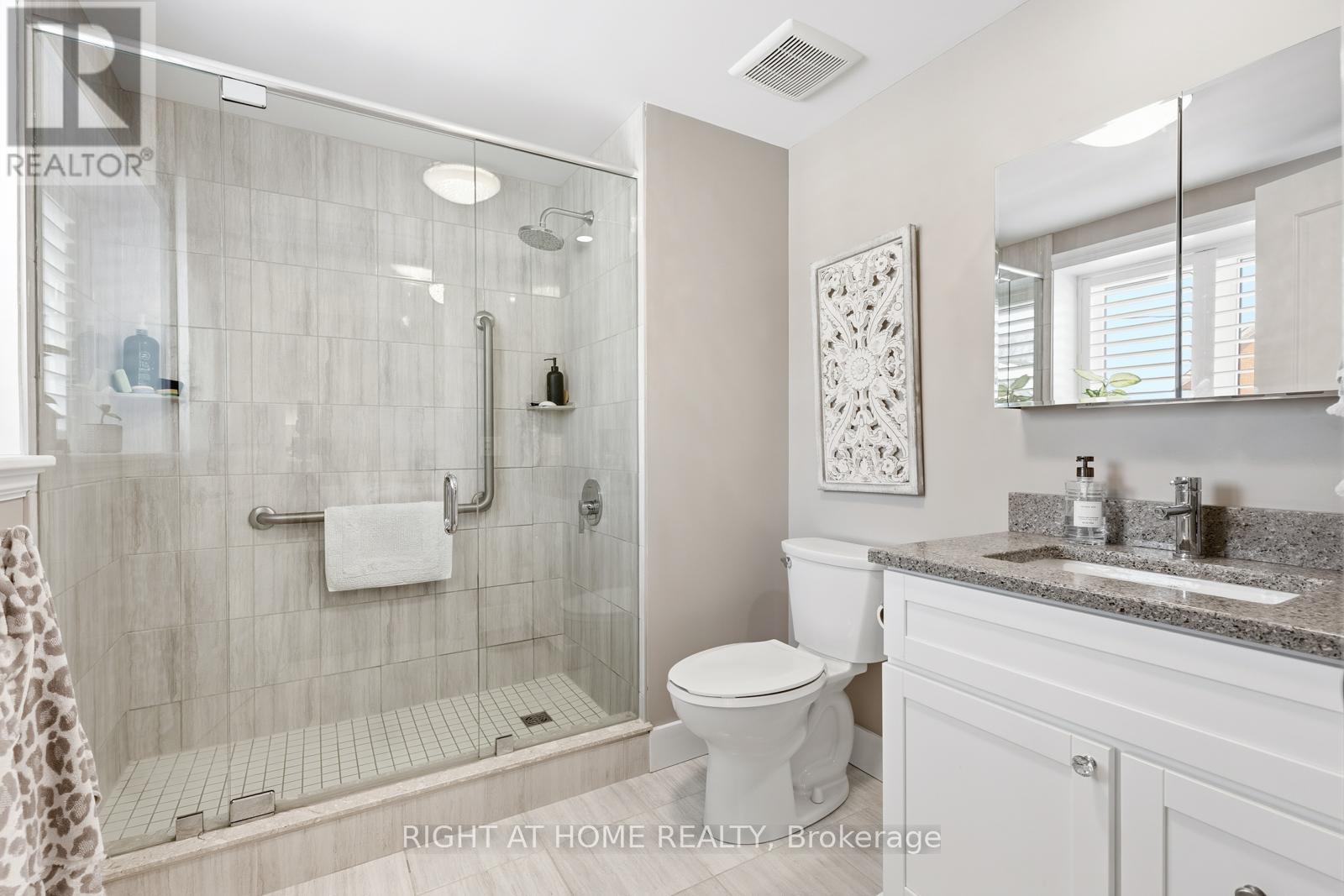 301 - 25 King Street, Kawartha Lakes (Lindsay), Ontario  K9V 1C4 - Photo 14 - X12789304