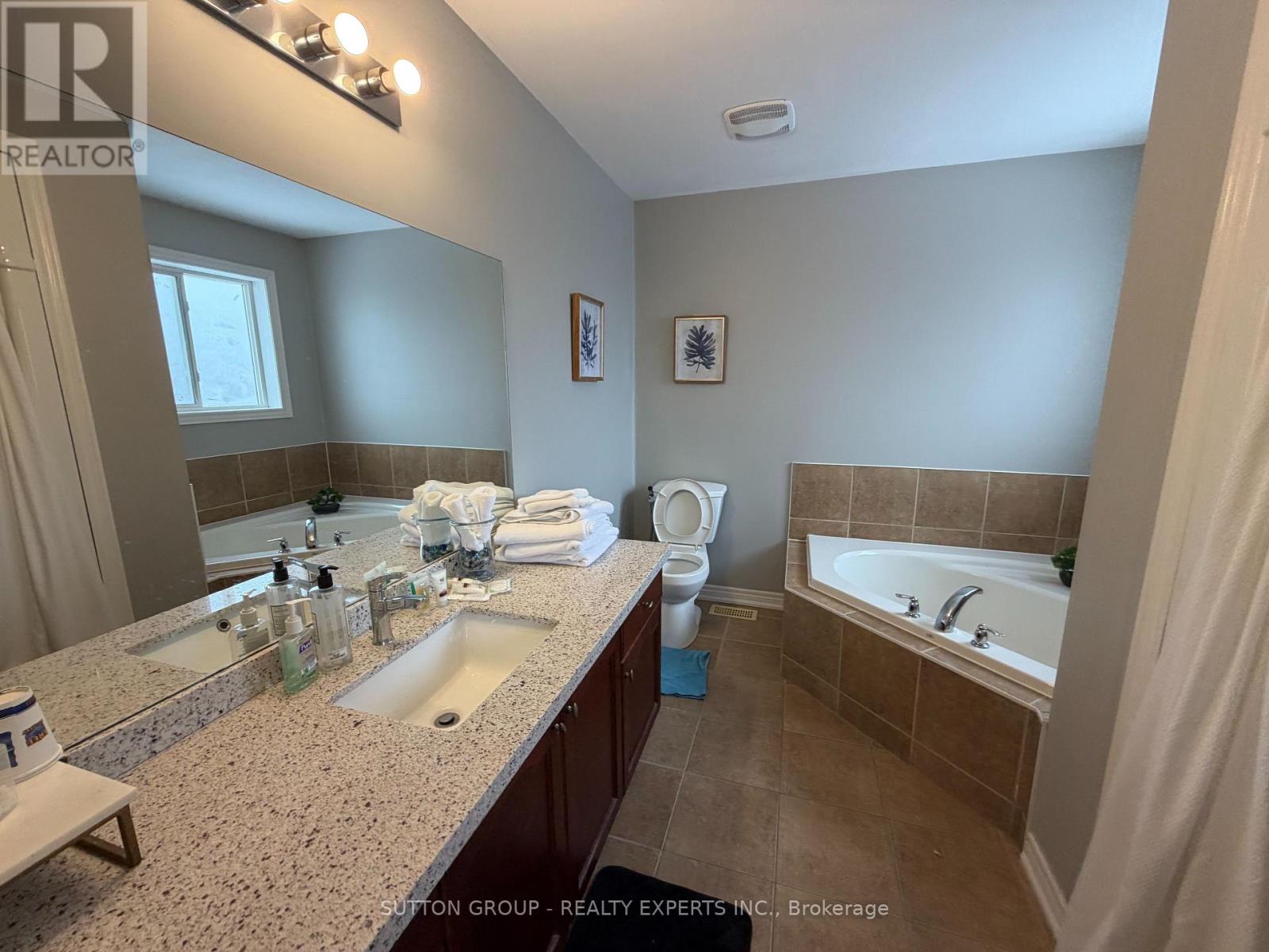 28 Cook Street, Kawartha Lakes (Lindsay), Ontario  K9V 0A7 - Photo 12 - X12790104