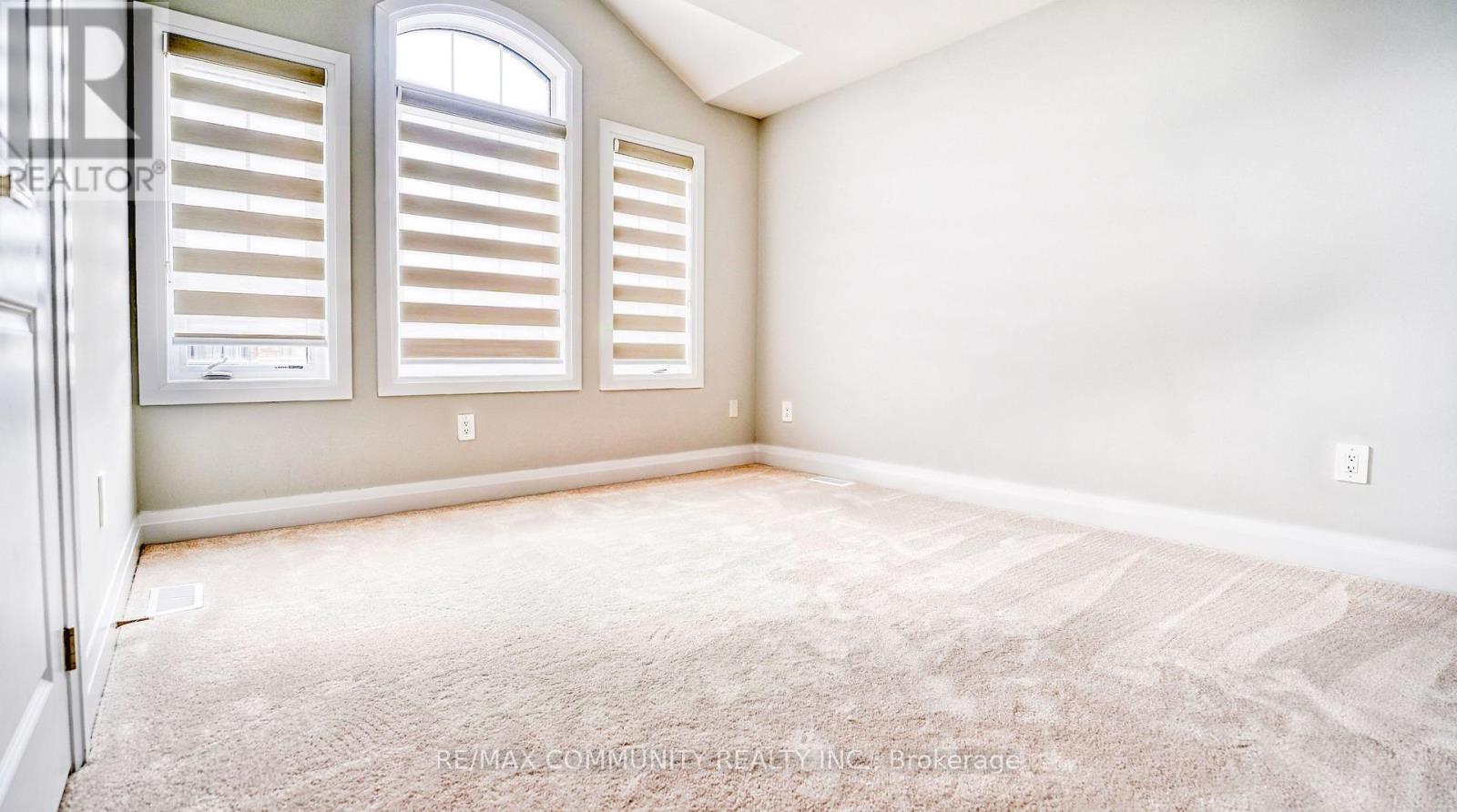 21 Corley Street, Kawartha Lakes (Lindsay), Ontario  K9V 0R2 - Photo 17 - X12790628