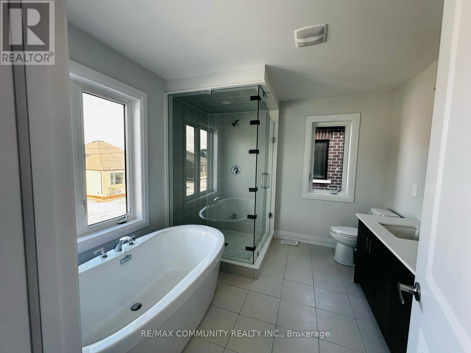 21 Corley Street, Kawartha Lakes (Lindsay), Ontario  K9V 0R2 - Photo 6 - X12790628