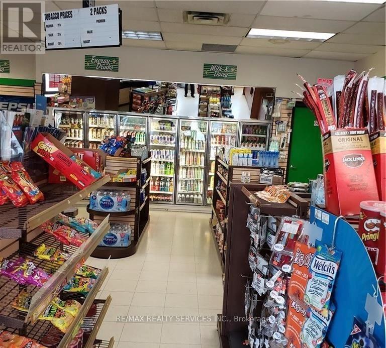 116 Parkhill Road E, Peterborough (Ashburnham Ward 4), Ontario  K9H 1R1 - Photo 3 - X12790870