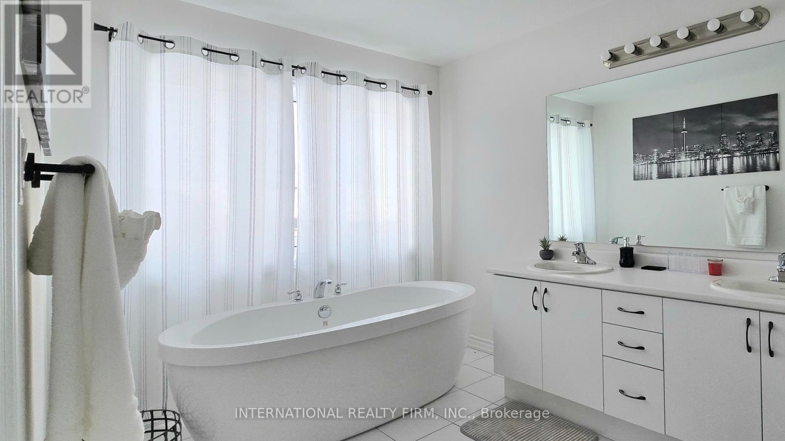 18 Hancock Crescent, Kawartha Lakes (Lindsay), Ontario  K9V 0P2 - Photo 19 - X12790930