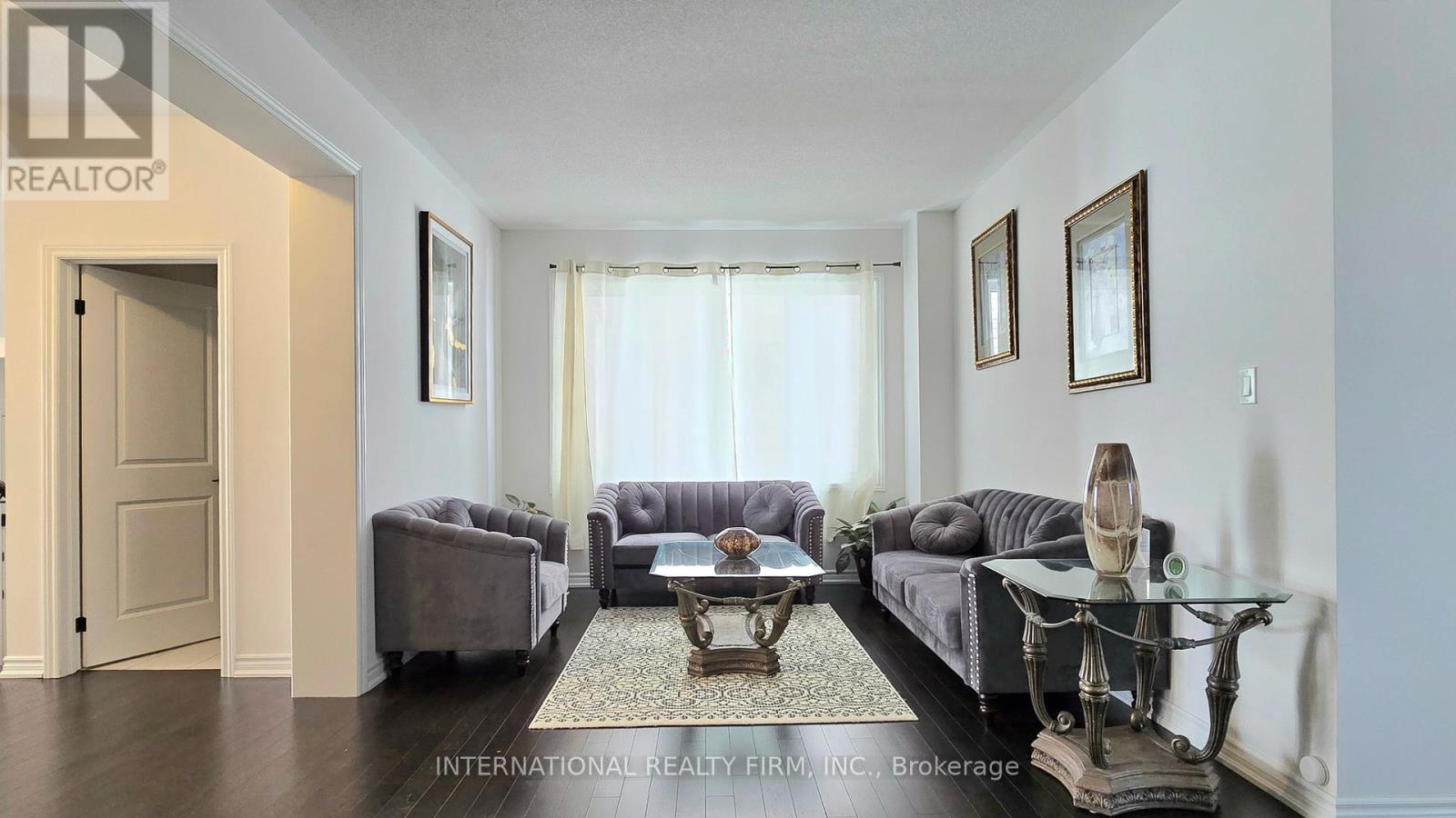 18 Hancock Crescent, Kawartha Lakes (Lindsay), Ontario  K9V 0P2 - Photo 3 - X12790930