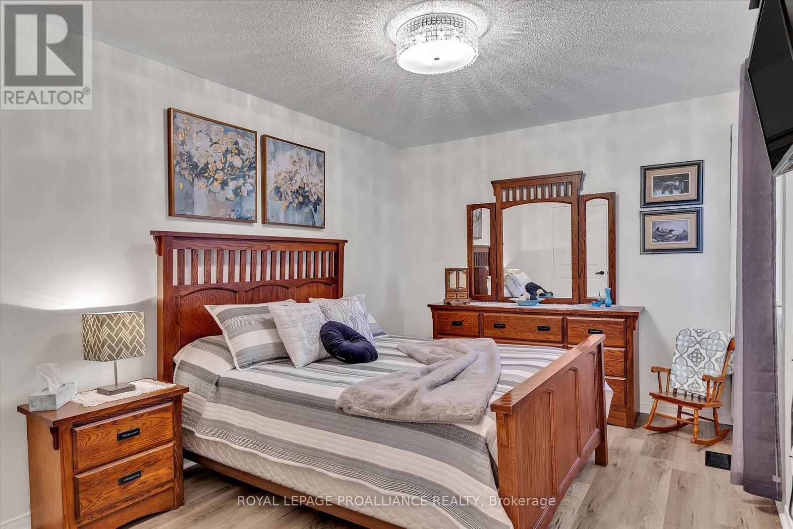 1269 Eagle Crescent, Peterborough (Monaghan Ward 2), Ontario  K9K 2K6 - Photo 19 - X12791216