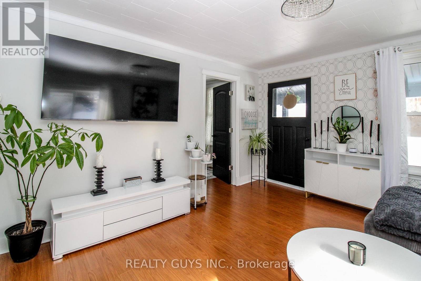 459 Donegal Street, Peterborough (Town Ward 3), Ontario  K9H 4L7 - Photo 15 - X12792306