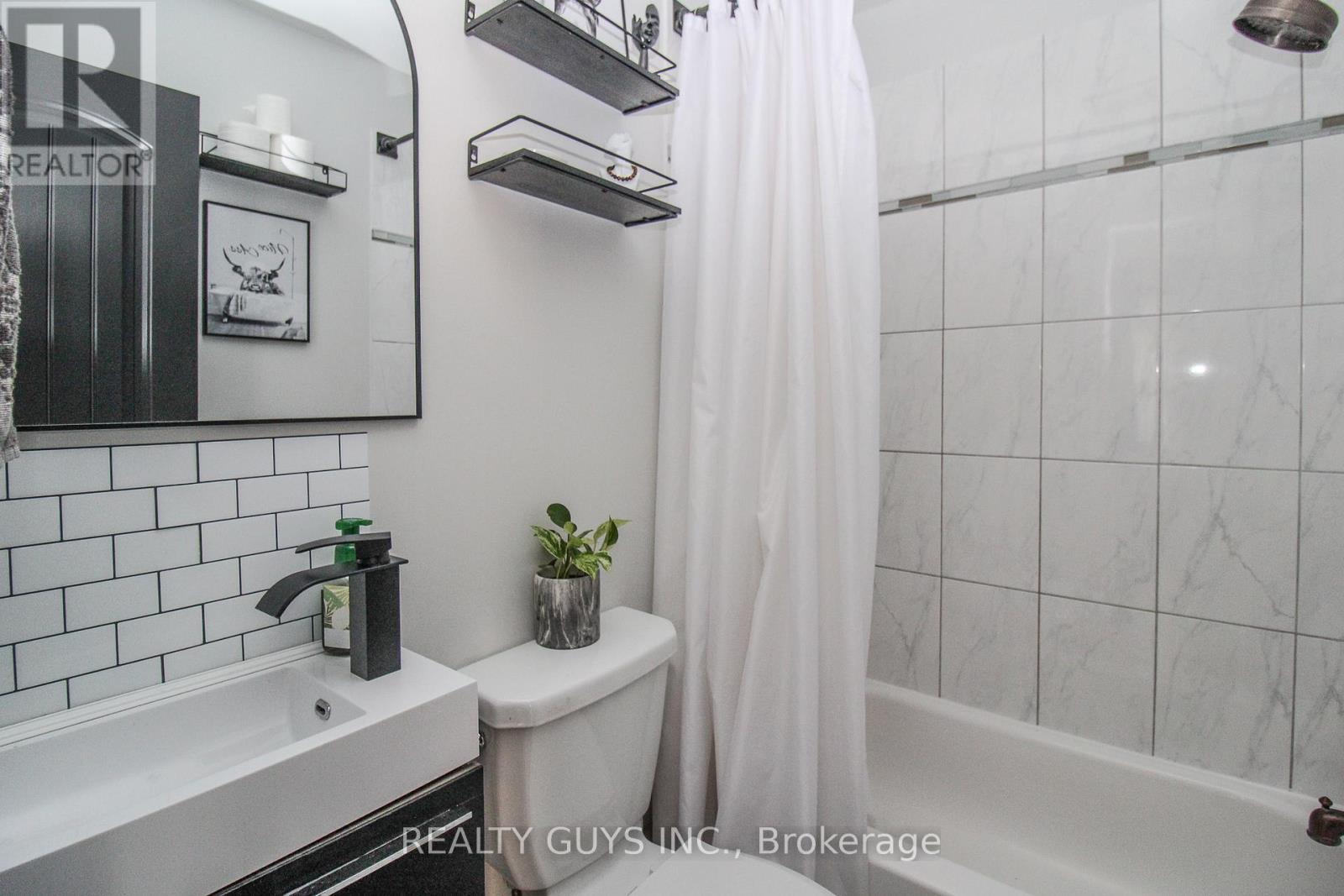 459 Donegal Street, Peterborough (Town Ward 3), Ontario  K9H 4L7 - Photo 37 - X12792306