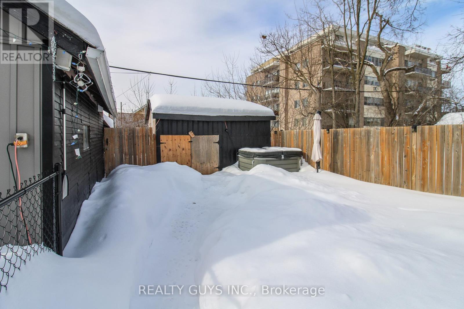 459 Donegal Street, Peterborough (Town Ward 3), Ontario  K9H 4L7 - Photo 7 - X12792306