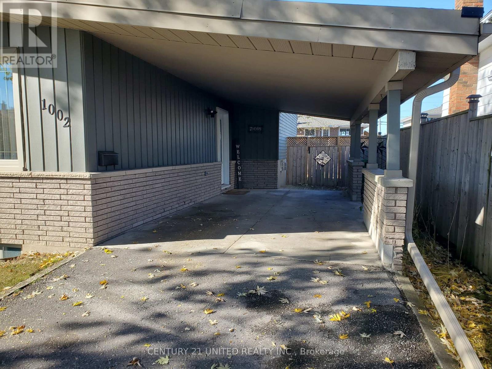 1002 Albany Court, Peterborough (Ashburnham Ward 4), Ontario  K9J 1J2 - Photo 2 - X12793050