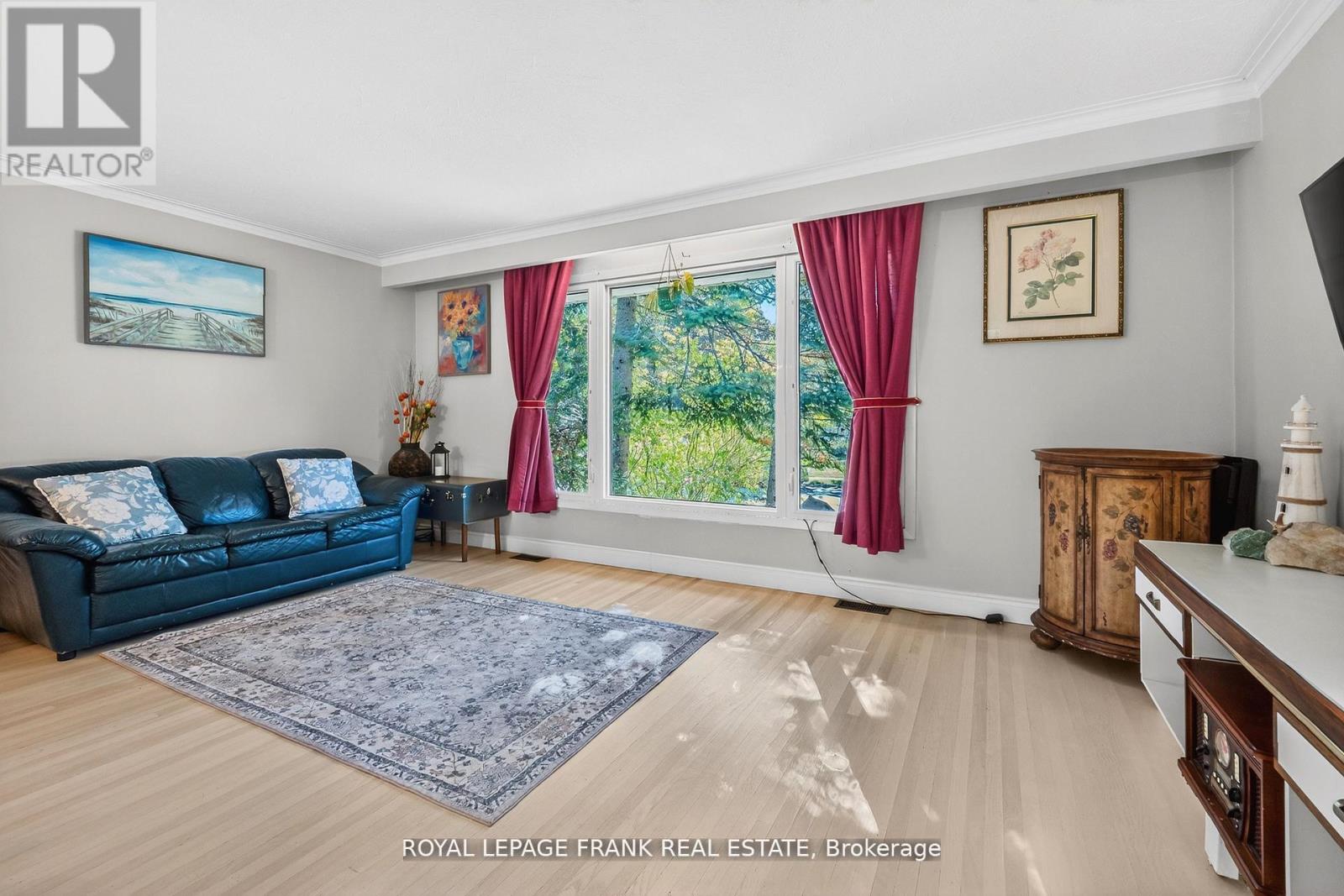 32 Melbourne Street E, Kawartha Lakes (Lindsay), Ontario  K9V 1X7 - Photo 11 - X12793190