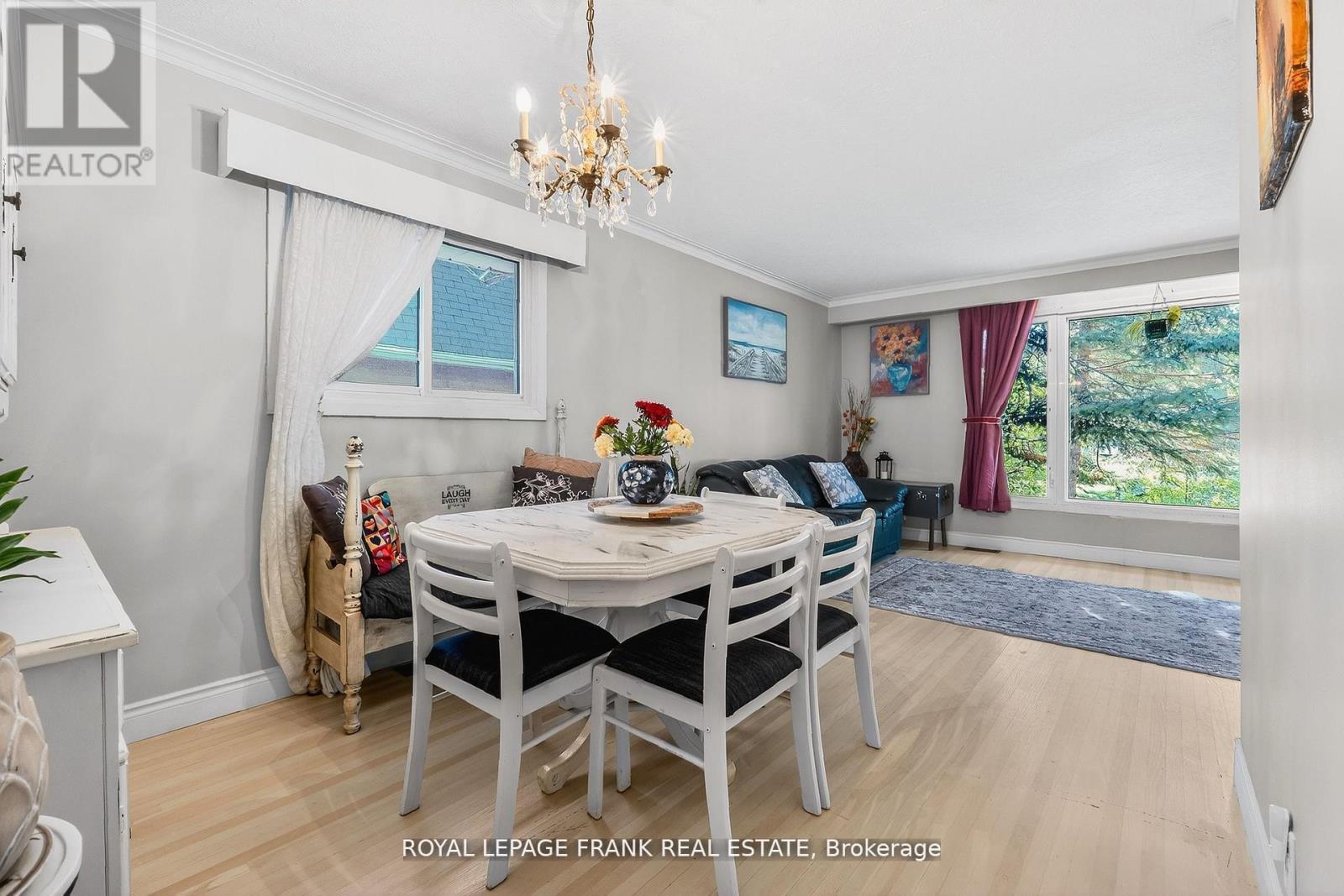 32 Melbourne Street E, Kawartha Lakes (Lindsay), Ontario  K9V 1X7 - Photo 13 - X12793190