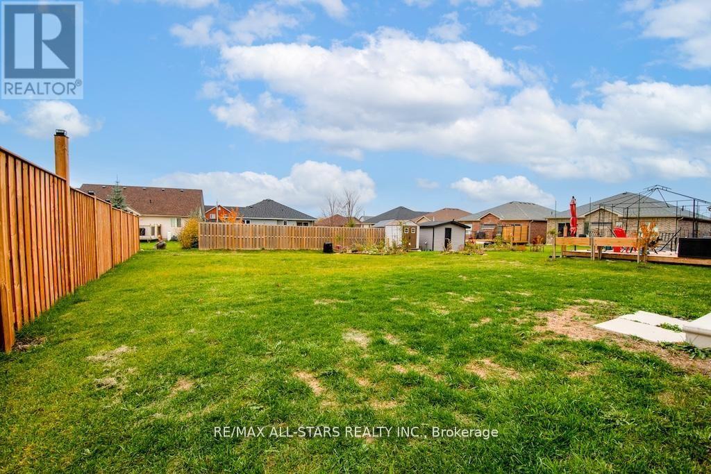 44 Carew Boulevard, Kawartha Lakes (Lindsay), Ontario  K9V 4R1 - Photo 31 - X12793260