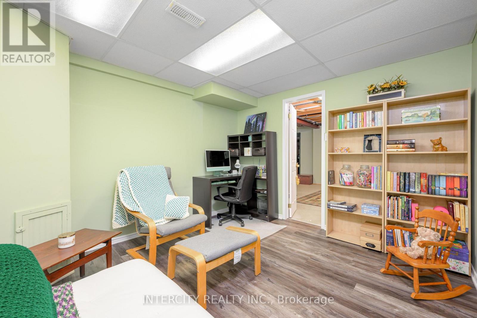 48 Champlain Boulevard, Kawartha Lakes (Lindsay), Ontario  K9V 0J1 - Photo 26 - X12793140