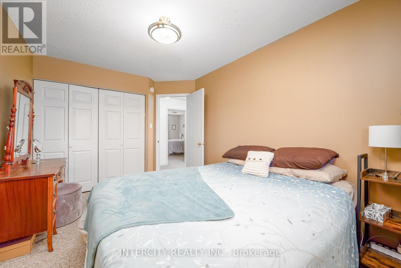 48 Champlain Boulevard, Kawartha Lakes (Lindsay), Ontario  K9V 0J1 - Photo 30 - X12793140