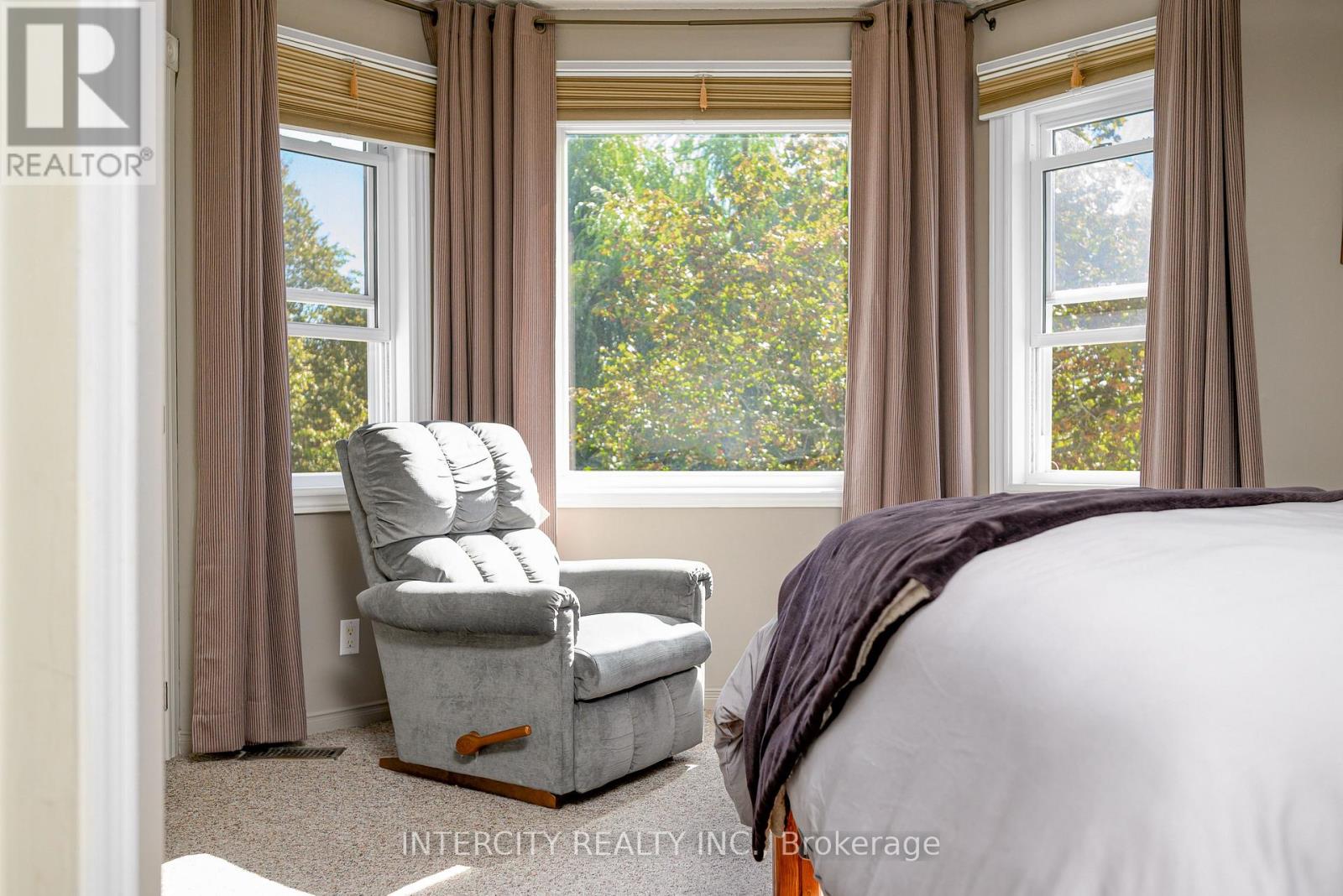 48 Champlain Boulevard, Kawartha Lakes (Lindsay), Ontario  K9V 0J1 - Photo 36 - X12793140