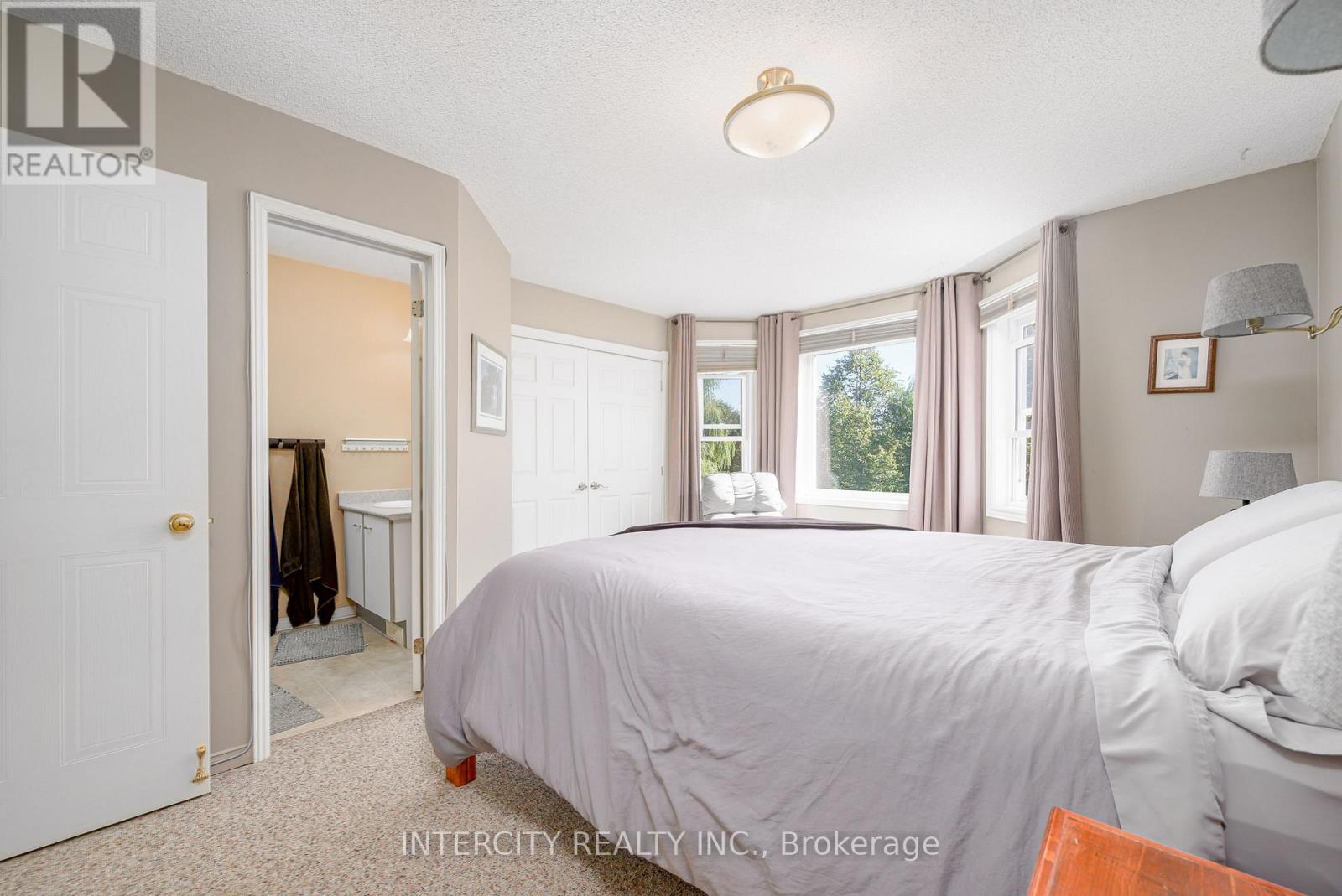 48 Champlain Boulevard, Kawartha Lakes (Lindsay), Ontario  K9V 0J1 - Photo 37 - X12793140