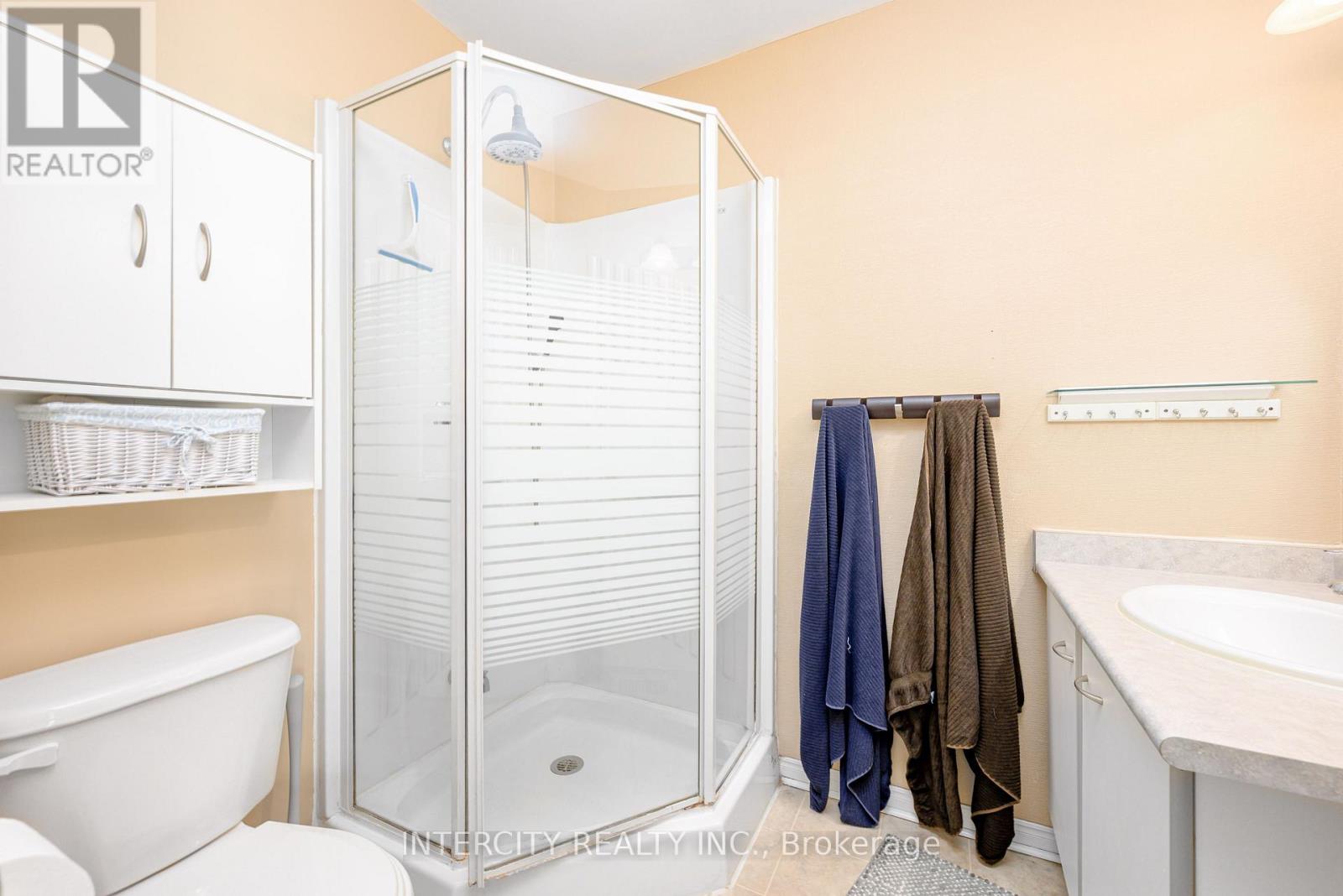 48 Champlain Boulevard, Kawartha Lakes (Lindsay), Ontario  K9V 0J1 - Photo 38 - X12793140