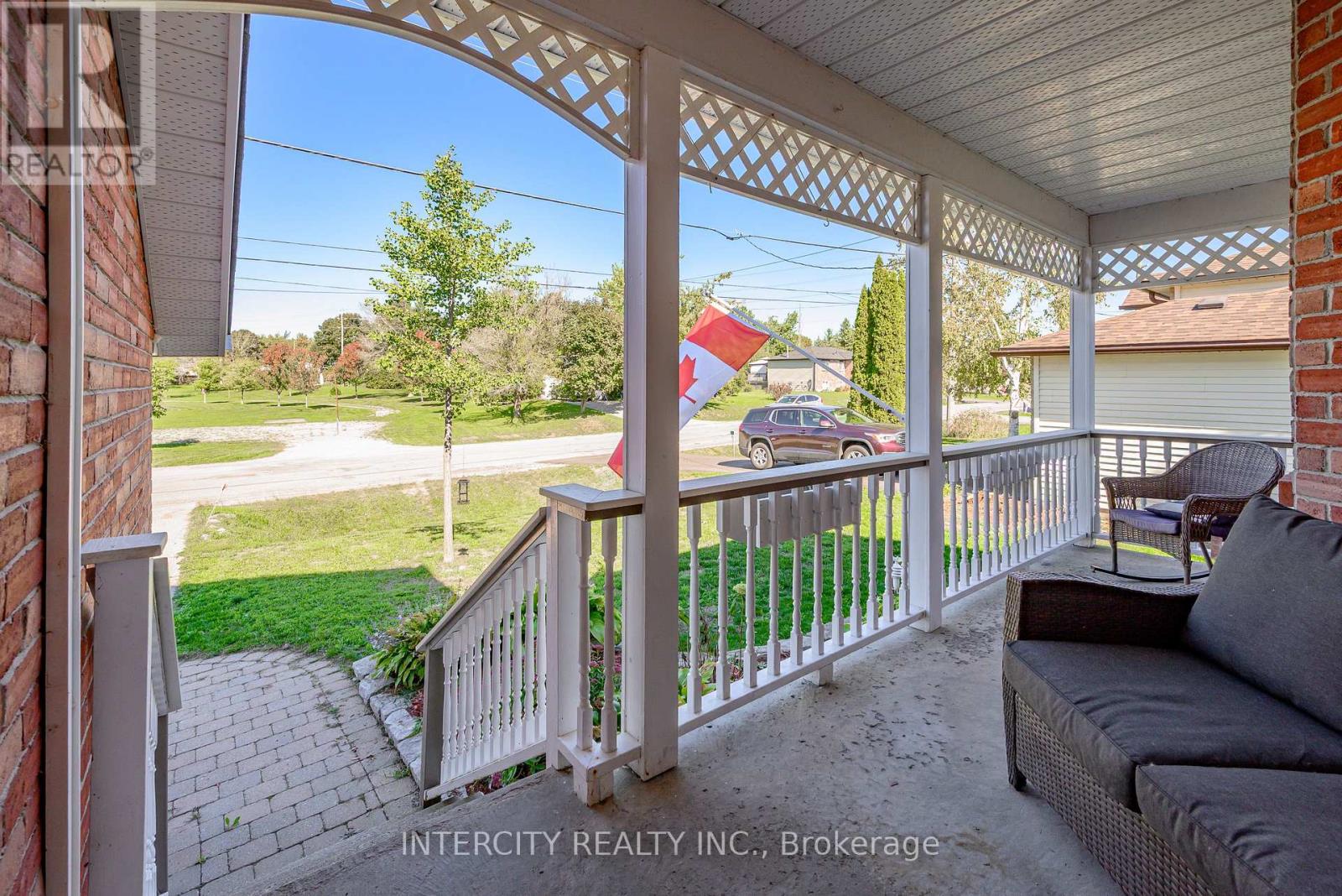 48 Champlain Boulevard, Kawartha Lakes (Lindsay), Ontario  K9V 0J1 - Photo 4 - X12793140