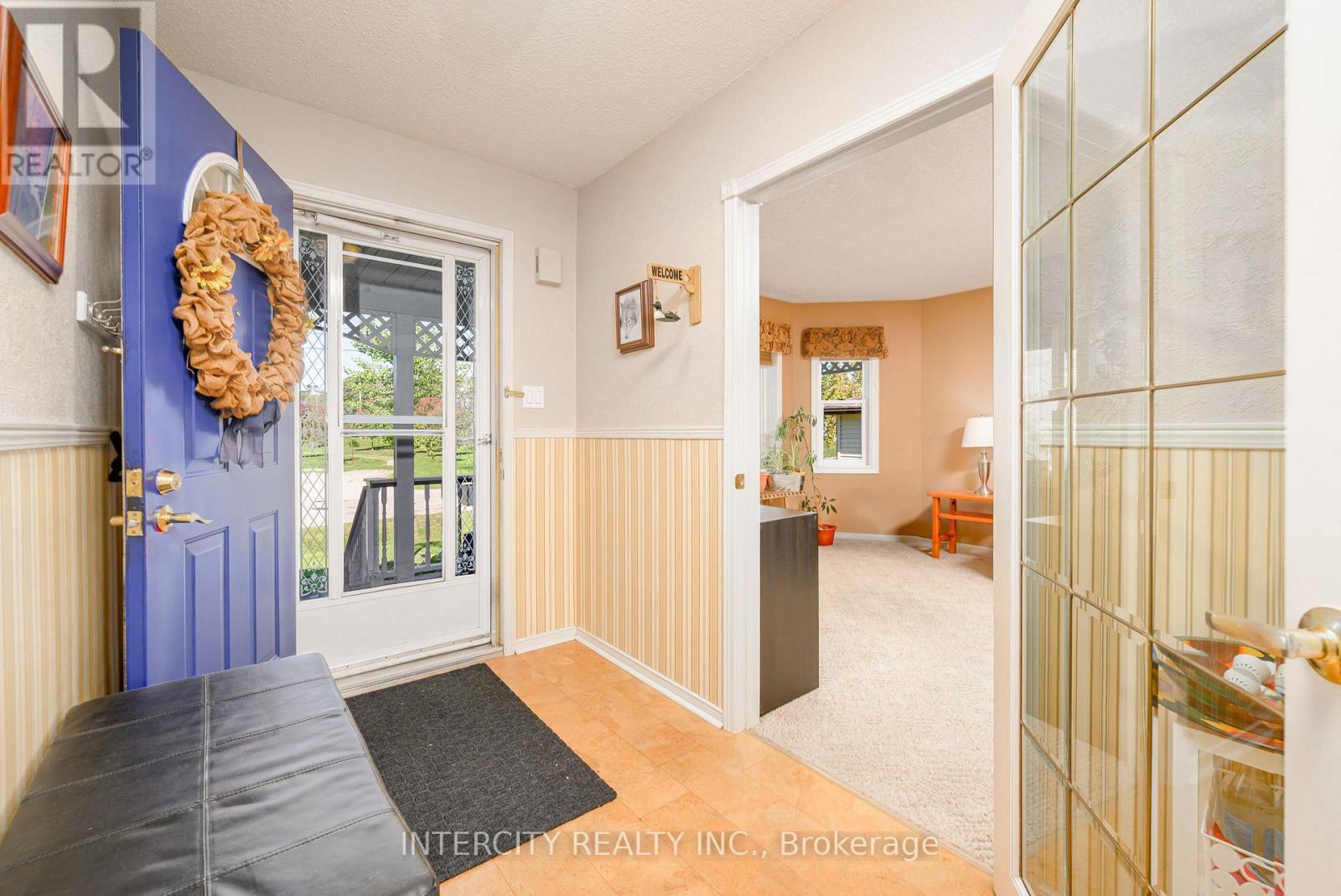 48 Champlain Boulevard, Kawartha Lakes (Lindsay), Ontario  K9V 0J1 - Photo 6 - X12793140