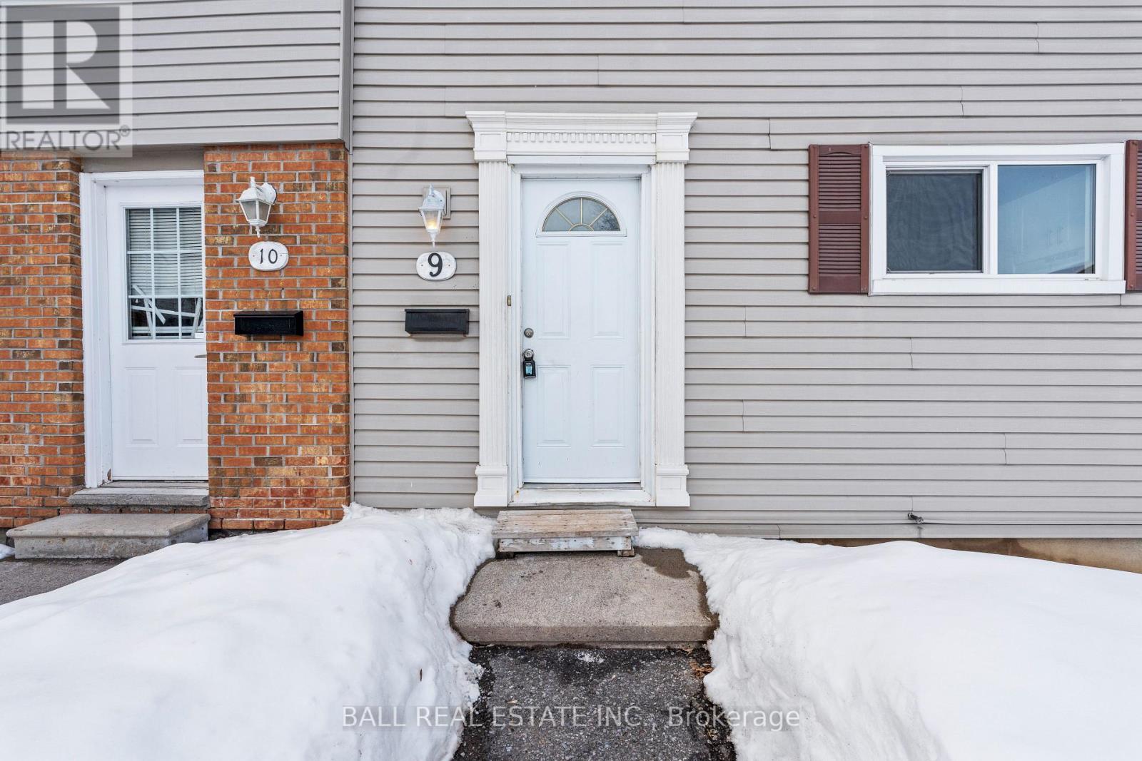 9 - 996 Sydenham Road, Peterborough (Ashburnham Ward 4), Ontario  K9J 7V7 - Photo 2 - X12793492
