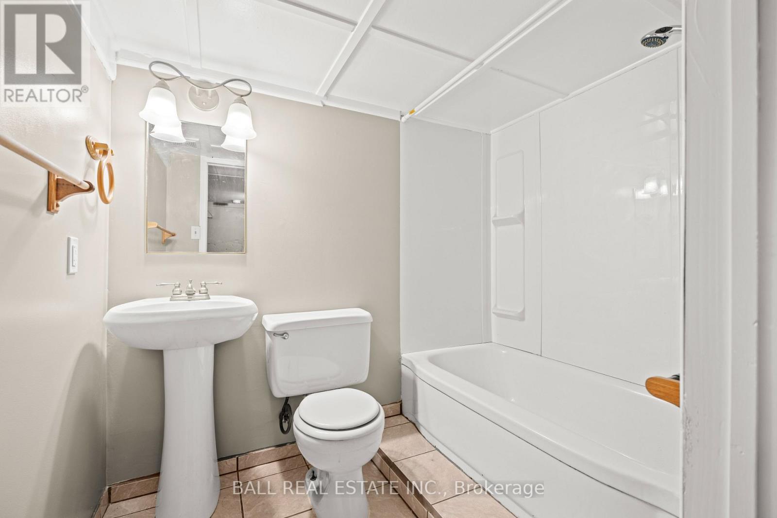 9 - 996 Sydenham Road, Peterborough (Ashburnham Ward 4), Ontario  K9J 7V7 - Photo 40 - X12793492