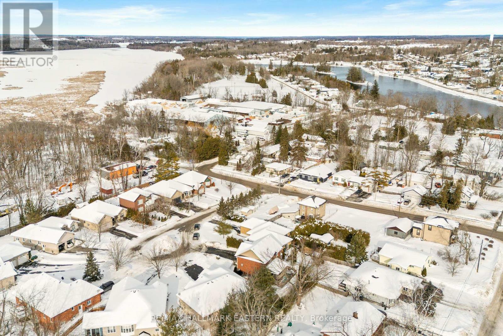 9 Bloomfield Court, Selwyn, Ontario  K0L 2H0 - Photo 39 - X12793768