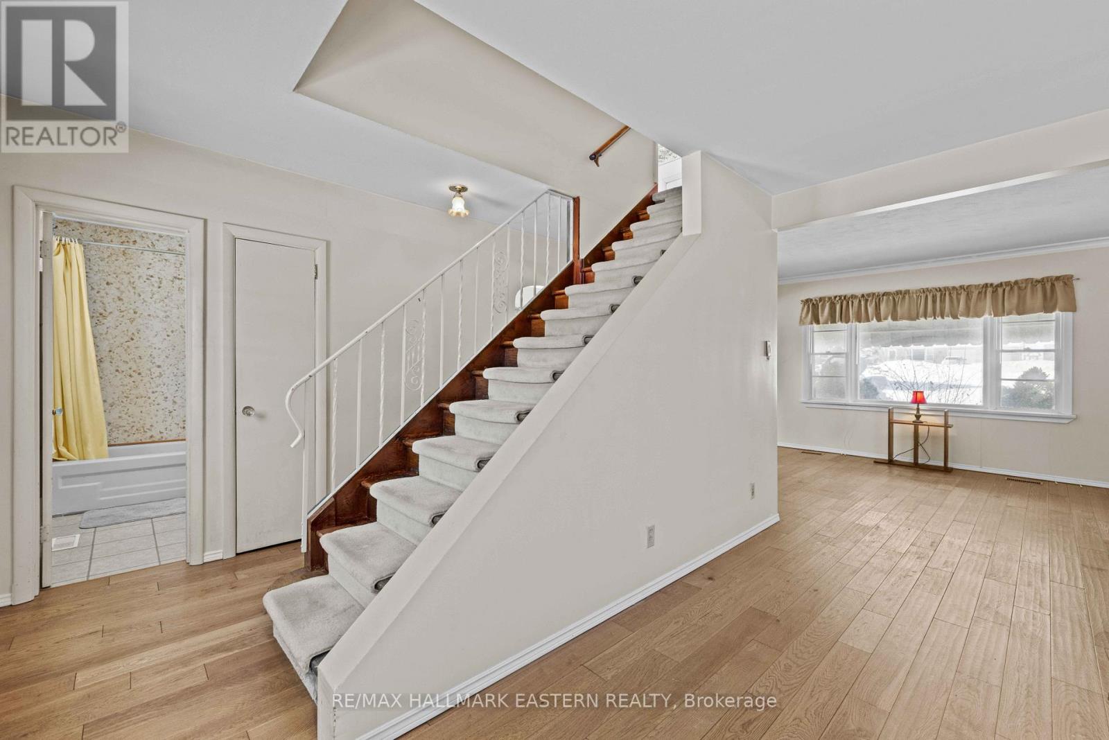 2145 Preston Road, Cavan Monaghan (Cavan-Monaghan), Ontario  K9J 0G5 - Photo 12 - X12795390