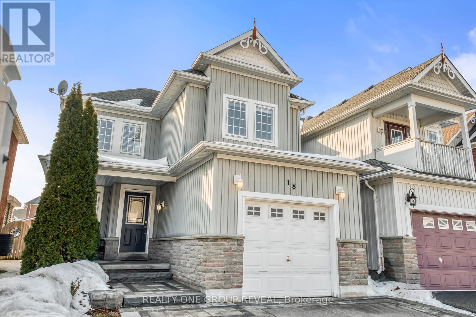 18 Harmer Drive, Clarington (Newcastle), Ontario  L1B 1M5 - Photo 2 - E12796524