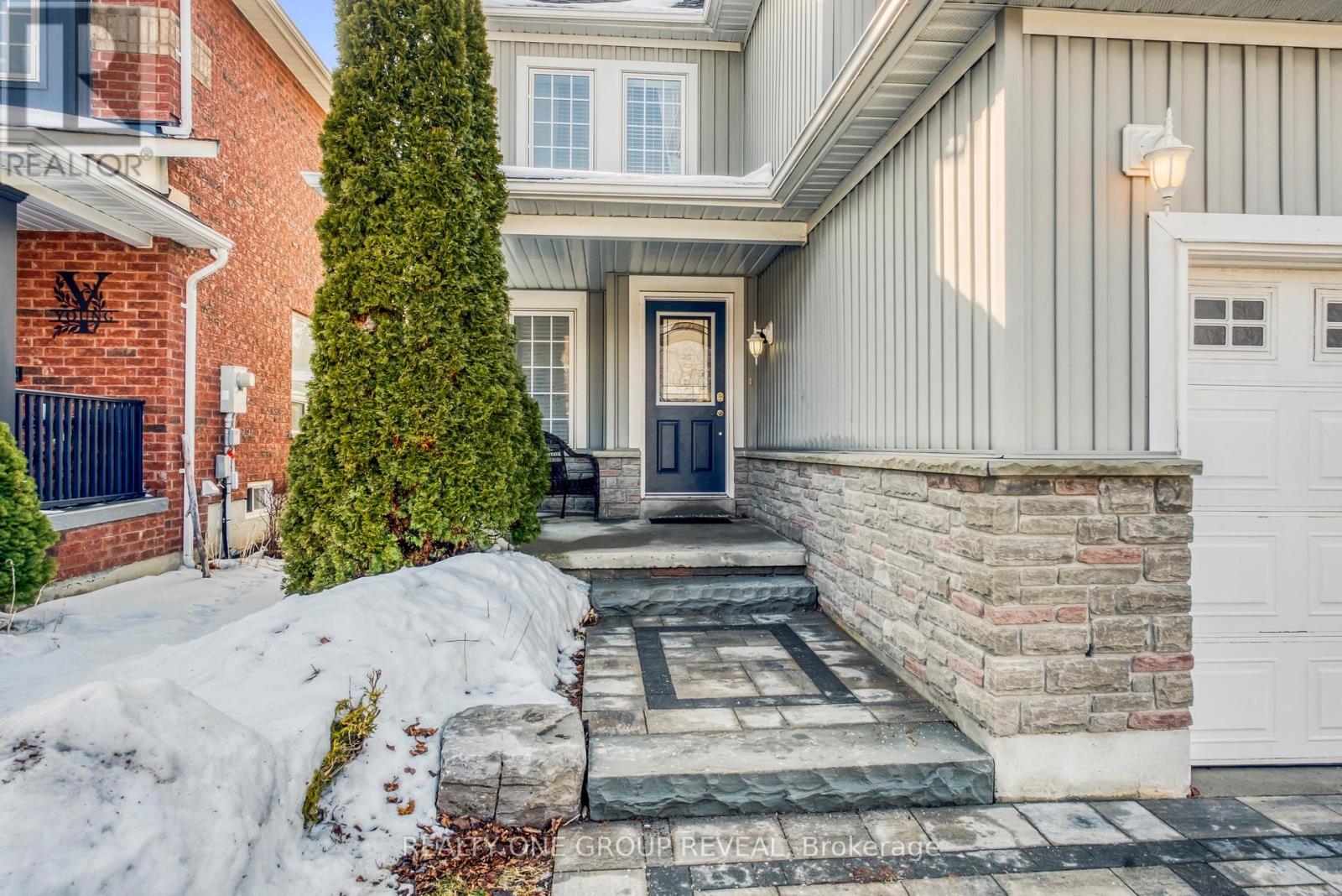 18 Harmer Drive, Clarington (Newcastle), Ontario  L1B 1M5 - Photo 4 - E12796524