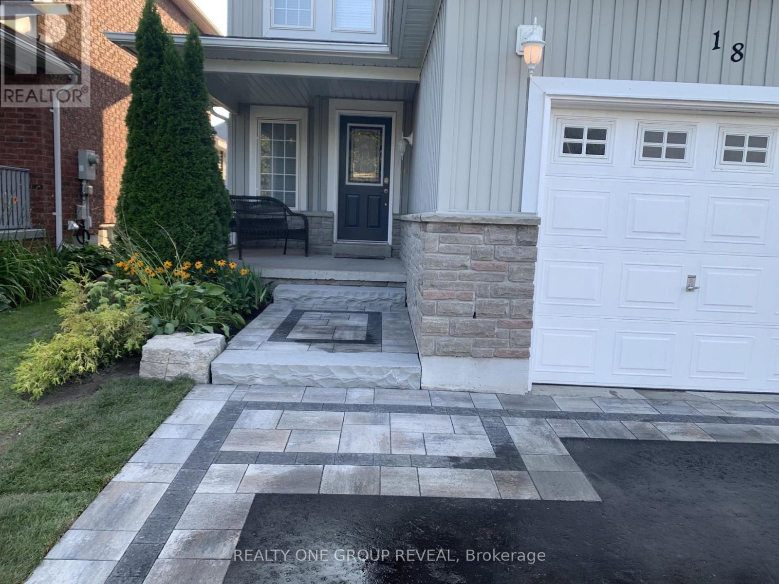 18 Harmer Drive, Clarington (Newcastle), Ontario  L1B 1M5 - Photo 5 - E12796524