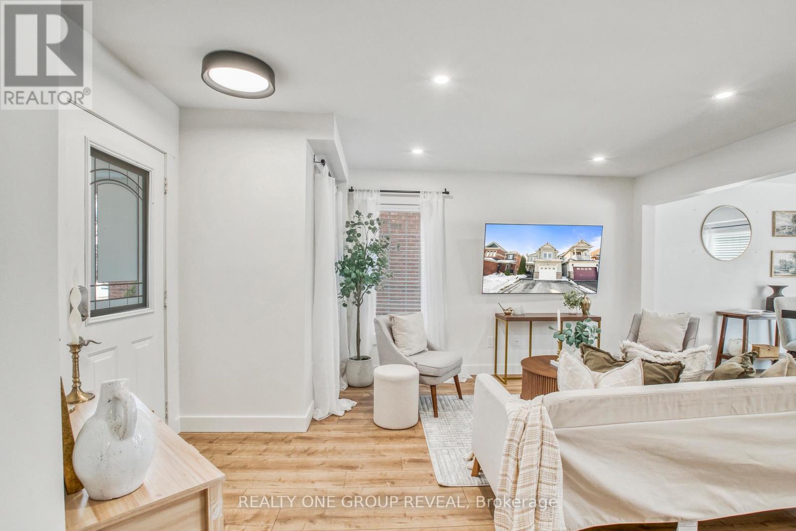 18 Harmer Drive, Clarington (Newcastle), Ontario  L1B 1M5 - Photo 8 - E12796524