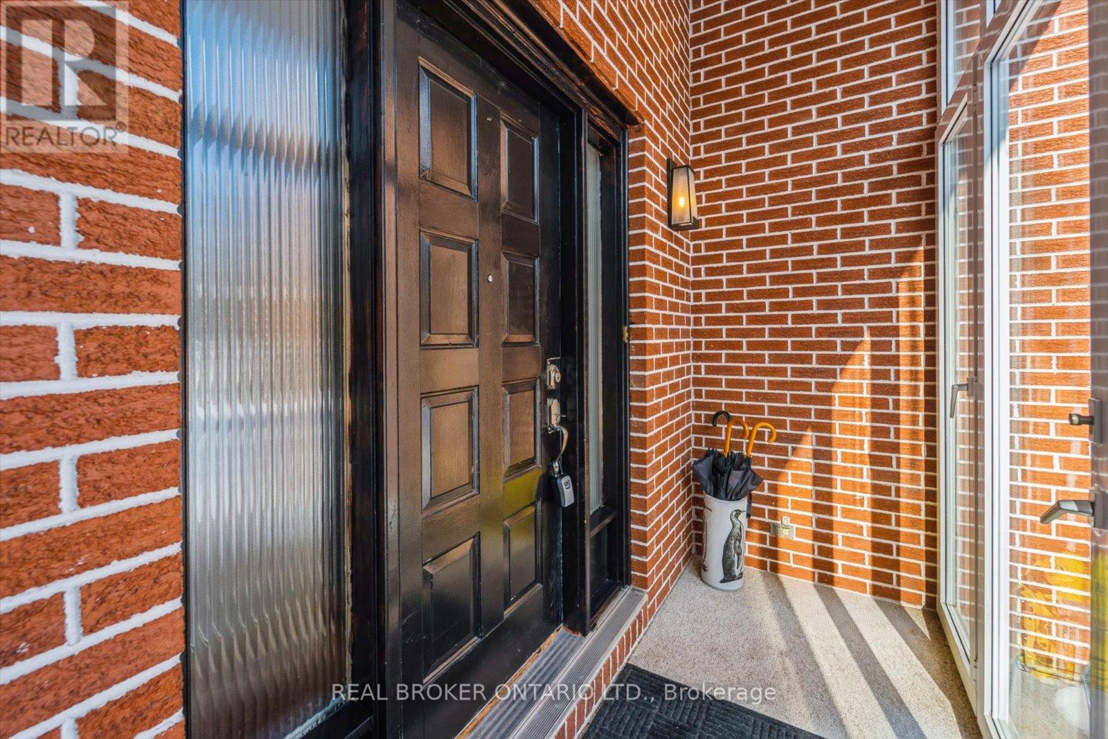 1449 Champlain Drive, Peterborough (Northcrest Ward 5), Ontario  K9L 1N3 - Photo 2 - X12796784