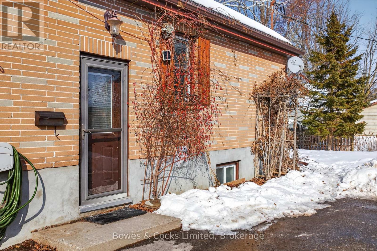 820 Nicholls Street, Peterborough (Northcrest Ward 5), Ontario  K9H 5T8 - Photo 45 - X12796860